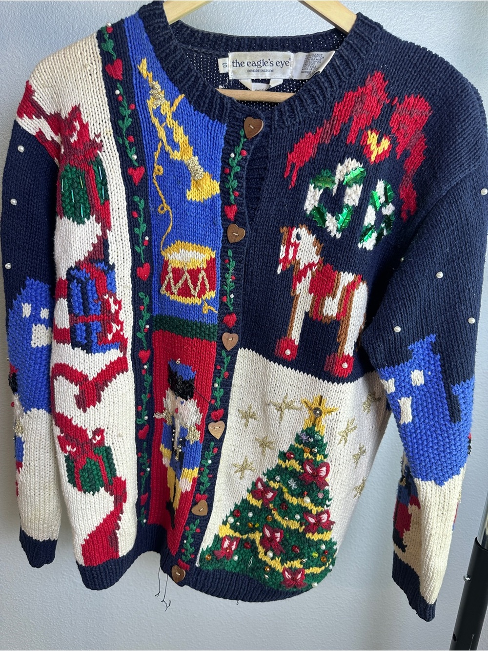 Vintage The Eagles Eye Christmas Hand Knit Sweater Size Small, See Description.